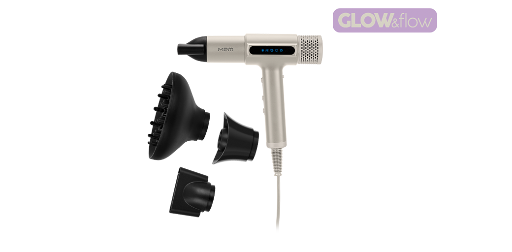 Suszarka do włosów MSW-26 i trzy wymienne końcówki.