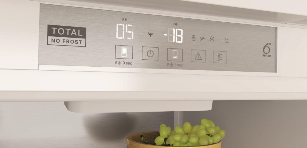 LODÓWKA WHIRLPOOL WHC18 T514 panel sterowanie elektroniczne ustawienia temperatury szybkie mrożenie chłodzenie