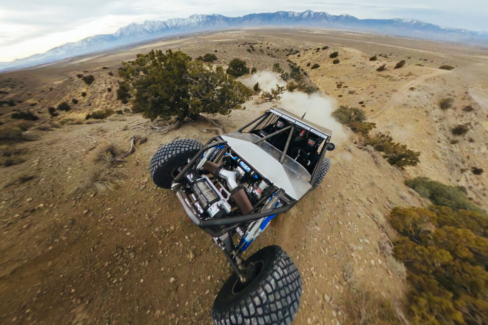 Kamera sportowa GOPRO MAX 360, 5.6K 30 FPS, Wi-Fi, Bluetooth pojazd terenowy jadący po bezdrożach nagrywanie jedną soczewką FullHD GoPro MAX 4 pola widzenia wąski liniowy szeroki max superview