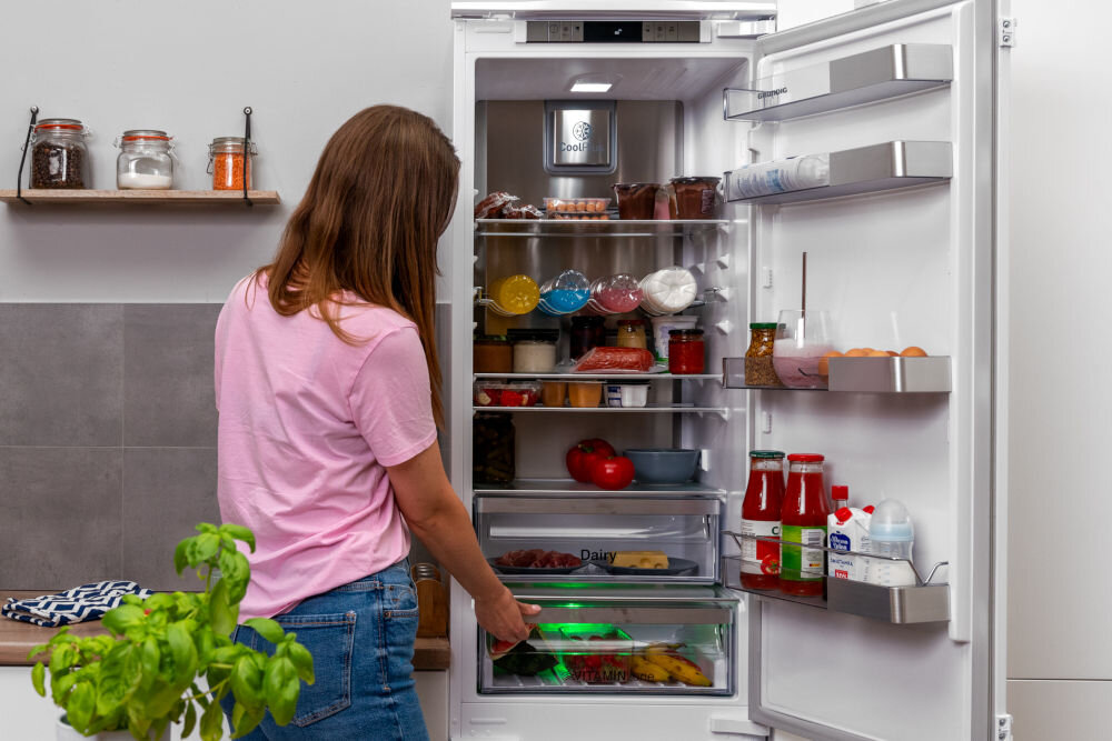 Lodówka GRUNDIG GKNI25940N cicha praca 37 db