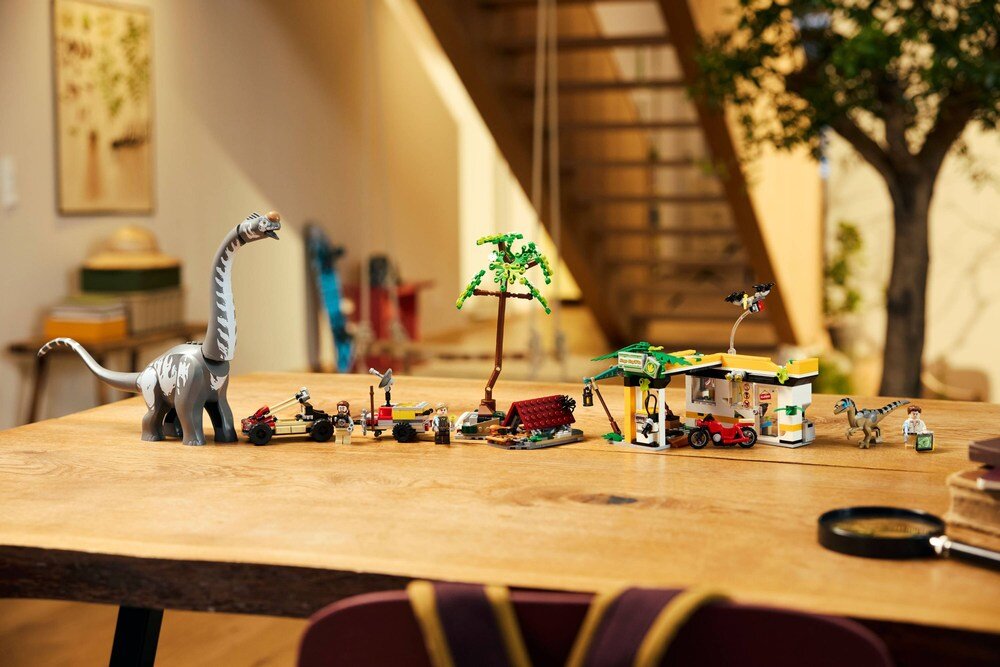 LEGO 76973 Jurassic World Na tropie tytanozaura i raptora   kv lifestyle początek opisu sekcja nagłówkowa