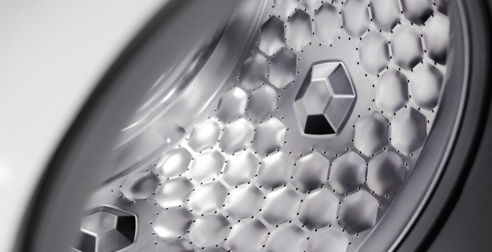 PRALKA MIELE WQ 1000 WPS zdjęcie lifestyle srebrny bęben budowa konstrukcja wnętrze SofCare InfinityCare plaster miodu delikatna pielęgnacja bez żeber 