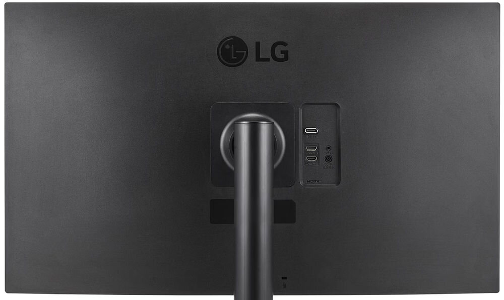 Monitor LG UltraFine 32UR550K-B 31.5 cala 3840x2160px 4 ms [GTG] zbliżenie na złącza różne urządzenia wygoda elastyczność