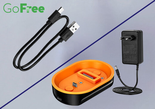 Grafika podzielona: po lewej kabel USB, po prawej zasilacz i baza ładowania do akumulatora GoFree CAKU-01.