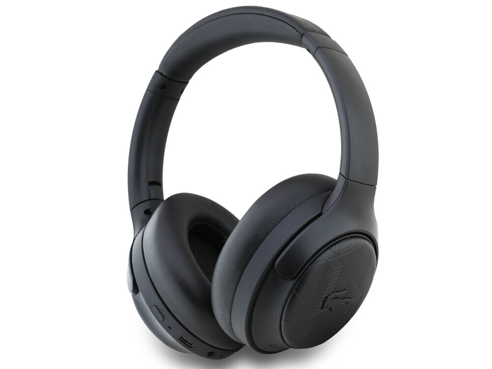 Słuchawki nauszne LACOSTE Monogramme ANC - czarne z monogramem, słuchawki po skosie na białym tle