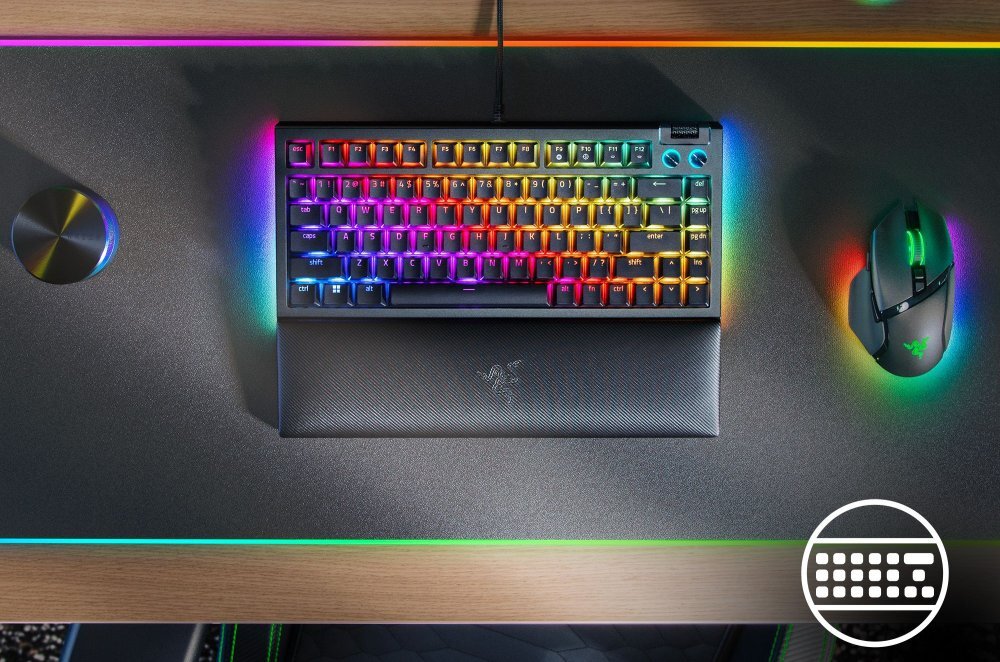 Klawiatura RAZER BlackWidow V4 podświetlenie makra multimedialne przyciski anti-ghosting możliwości wyniki gra funkcje mechaniczna klawiatura wygoda design 