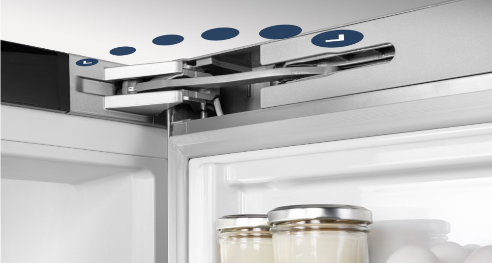 CHŁODZIARKA LIEBHERR IK 51Ve00 EASYFRESH SoftSystem otwieranie zamykanie