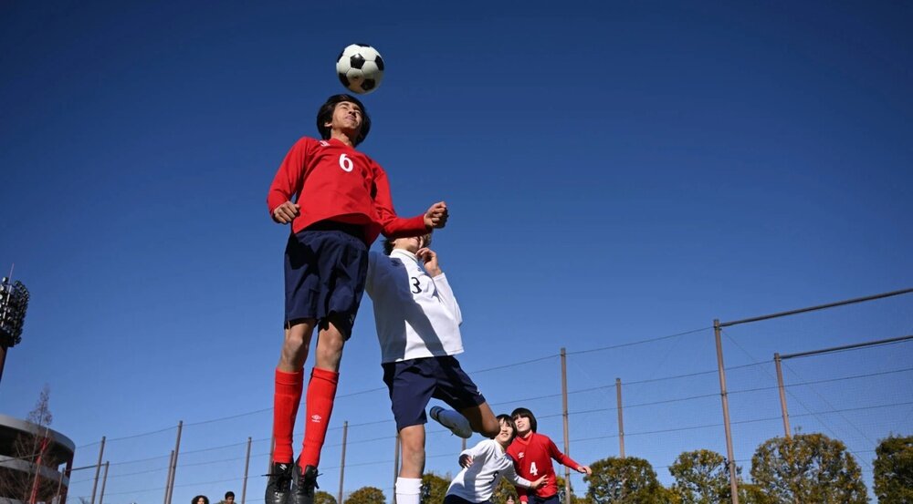 Obiektyw NIKON Nikkor Z 28-400MM f-4-8 VR piłkarze   