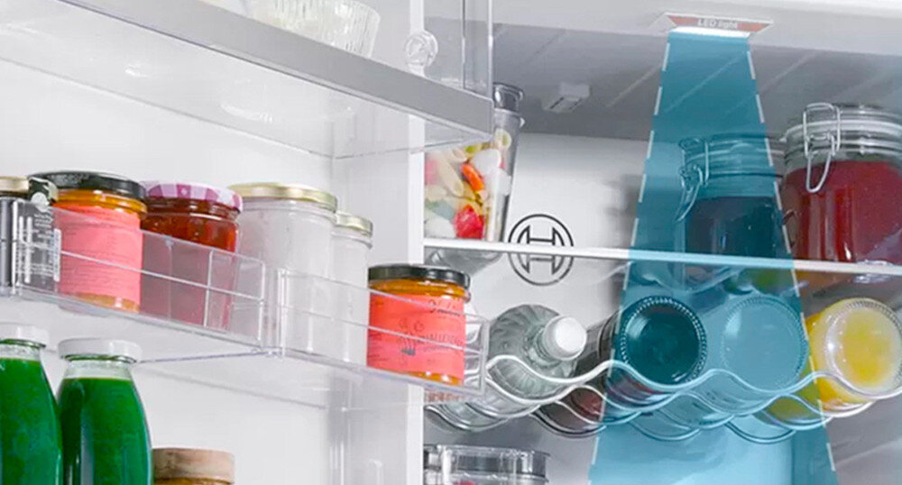 LODÓWKA BOSCH KGV33VLEA SREBRNA Oświetlenie LED widoczność wnętrza jasne światło równomierne przyjemne Oświetlenie trwałe Energooszczędne