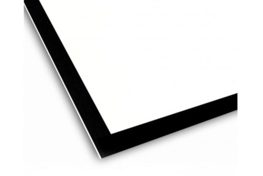 Ekran projekcyjny ART Matt White TS-60 152x152  - Wytrzymałość i funkcjonalność