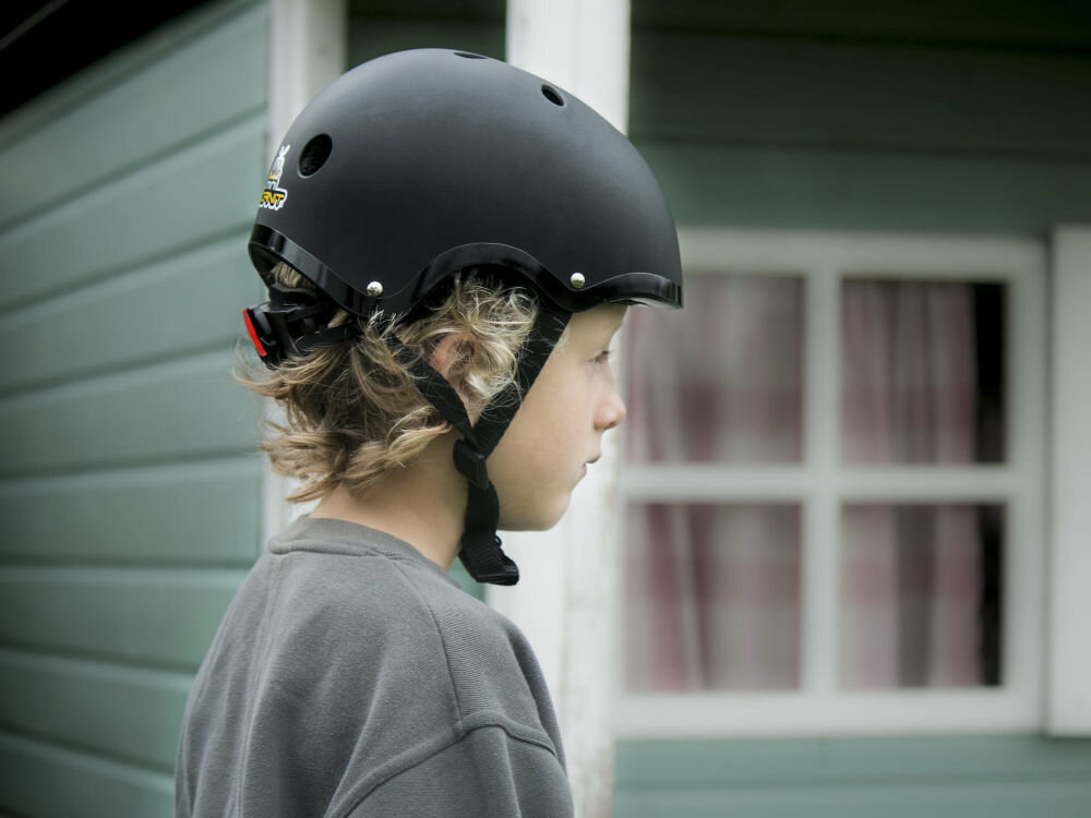 Kask HORNIT BLM910 Czarny dla Dzieci (rozmiar M) regulacja rozmiar obwód głowy