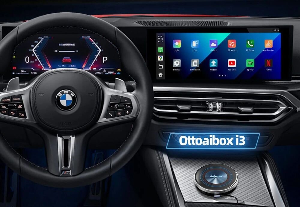 OTTOCAST OttoAibox i3 Qualcomm Snapdragon 665 8 GB RAM 128 GB ROM płynne działanie aplikacji w samochodzie, adapter od frontu na białym tle, adapter podłączony kablem do portu USB