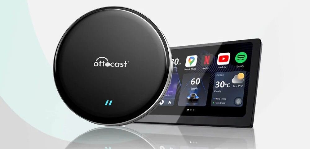 Adapter OTTOCAST OttoAibox P3 Lite Qualcomm Snapdragon 665 8 GB RAM 128 GB ROM płynne działanie aplikacji, adapter wraz z radiem na szarym tle