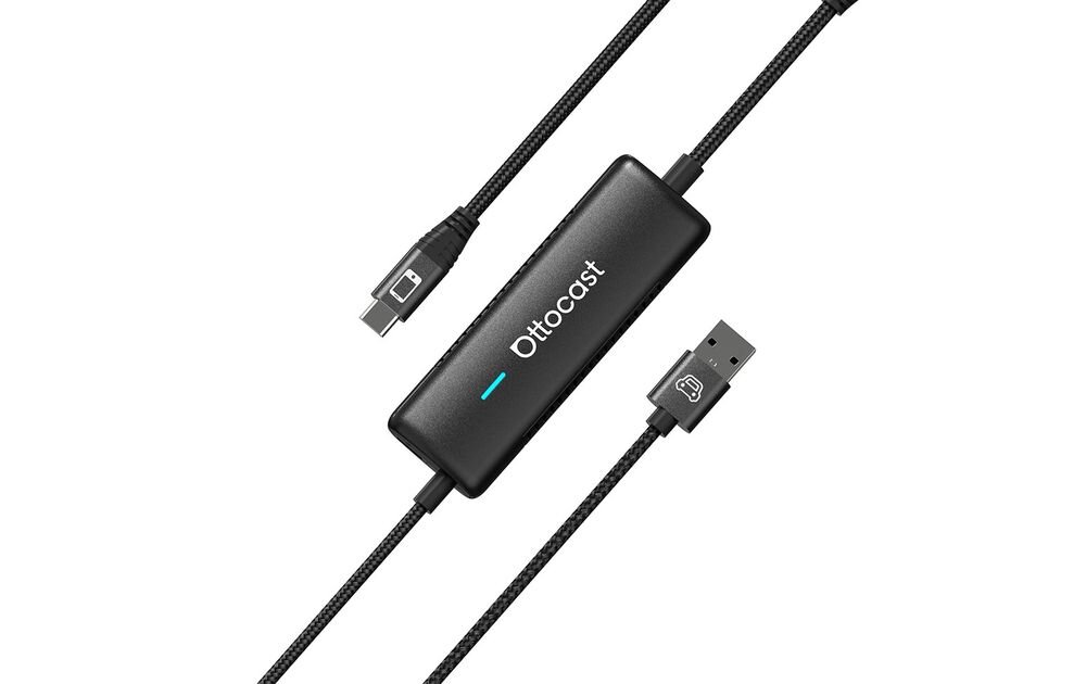 Adapter OTTOCAST CA450-T Mirror Touch bezprzewodowy CarPlay lustrzane odbicie ekranu telefonu w aucie, adapter na białym tle