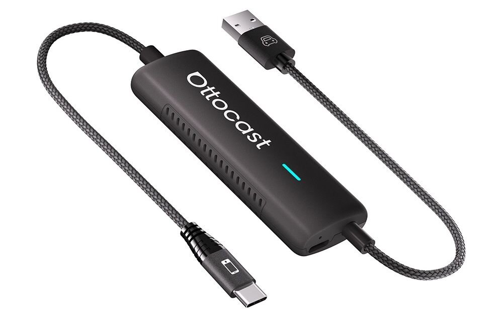 Adapter OTTOCAST CA450-T Mirror Touch Wi-Fi Dual-Band Bluetooth 5.0 USB-C 27W, adapter na białym tle