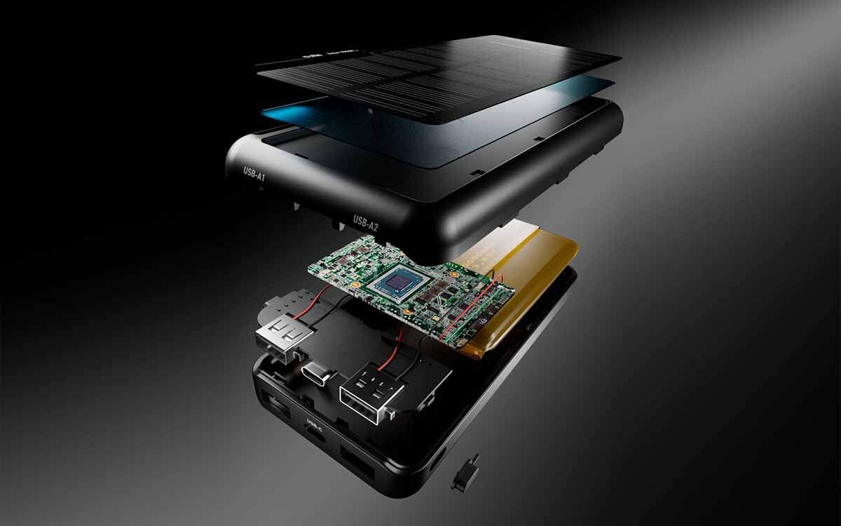 Powerbank SBS Solar dwa porty USB-A 10 W dwóch urządzeń jednocześnie smartfon i tablet słuchawki TWS i smartwatch - powerbank rozłożony na części pierwsze