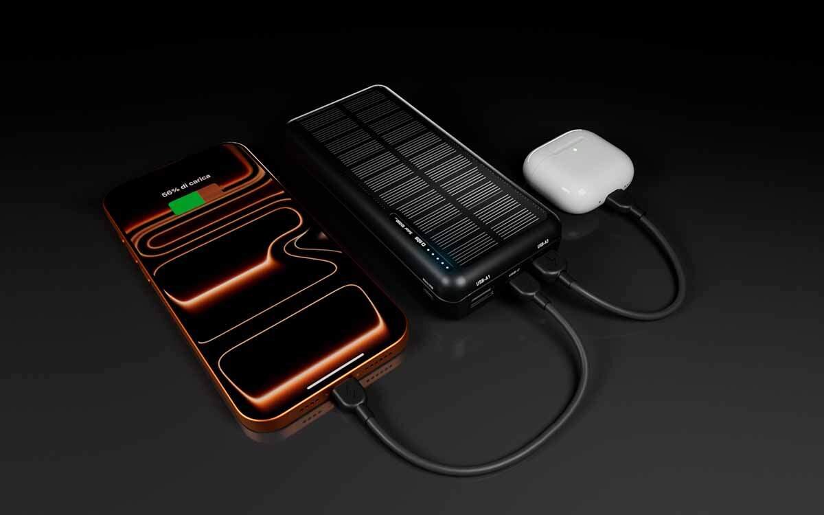 Powerbank SBS Solar bezpiecznym ładowaniu chroniąc przed przegrzaniem, przepięciem, przeładowaniem i zwarciami - dwa urządzenia podłączone do powerbanka