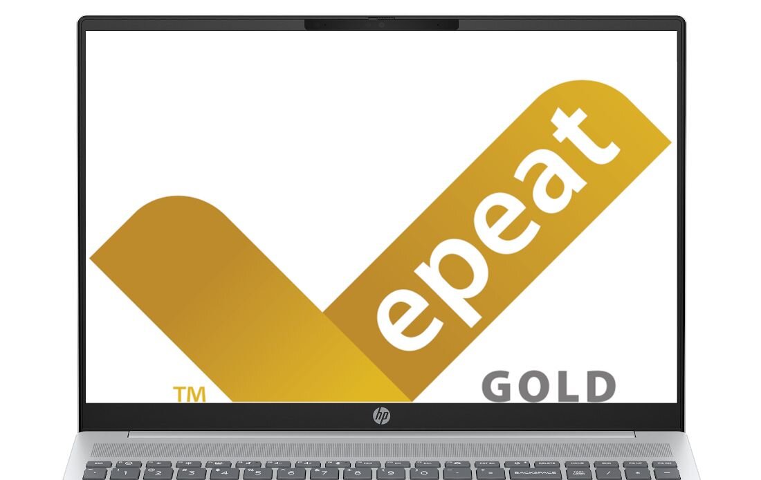Laptop HP OmniBook z certyfikatem EPEAT Gold na ekranie w srebrnej obudowie na białym tle - EPEAT Gold z Climate+ ENERGY STAR       