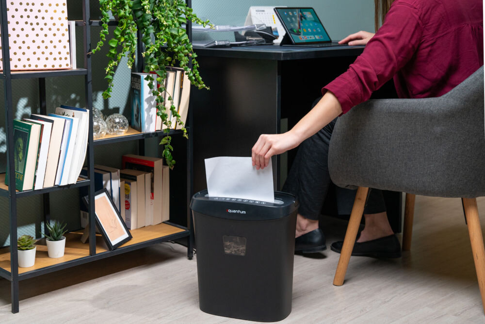 Niszczarka XQUANTUM PS401 15 L ścinki 6 mm szerokości