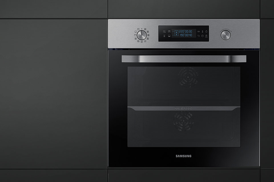 Samsung Wbudowana rączka. Doskonała linia, minimalistyczny charakter Samsung Wbudowana rączka. Doskonała linia, minimalistyczny charakter