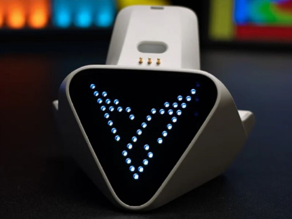 Stacja ładująca FLYDIGI Dock 2 Pro do kontrolera Apex 5 Biały
                stacja ładująca na ciemnym tle