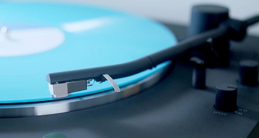 Gramofon SONY PS-LX3BT zoptymalizowany nacisk igły stabilne odtwarzanie, kadr na ramie gramofonu