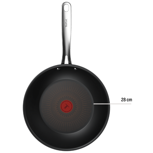 Czarna patelnia wok z metalowym uchwytem, na dnie widoczny czerwony okrąg z logo. Na uchwycie znajduje się napis \'Tefal\'.