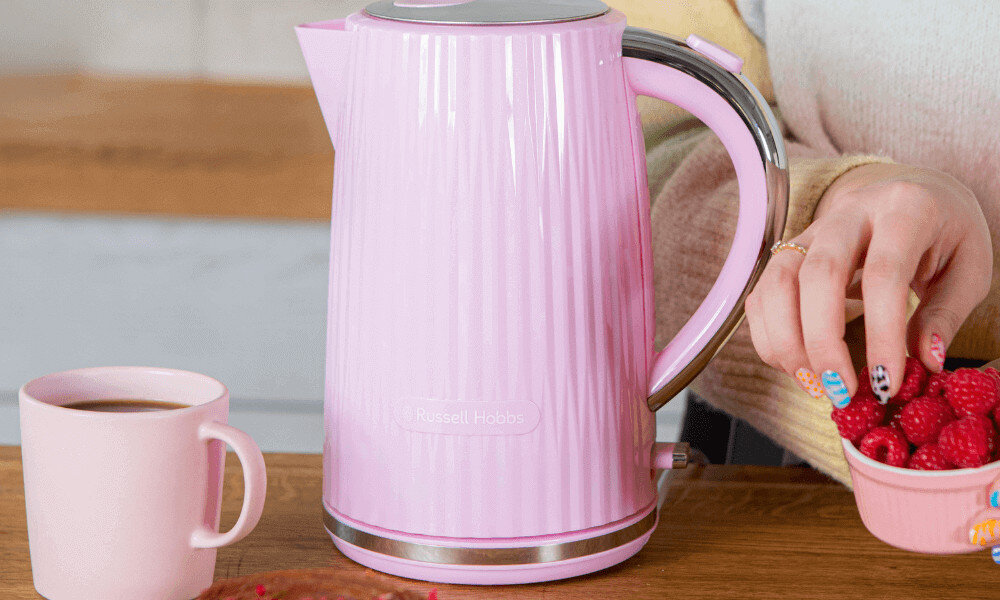 Czajnik RUSSELL HOBBS Eden 27362-70 Różowy Wskaźnik poziomu wody Praktyczne okienko 
