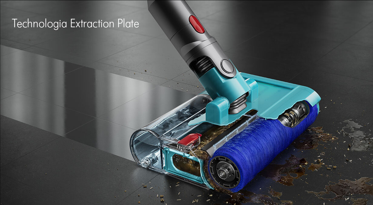 Szczotka Submarine podczas mycia: przed szczotką jest brudna podłoga, a za nią czysta i lśniąca powierzchnia