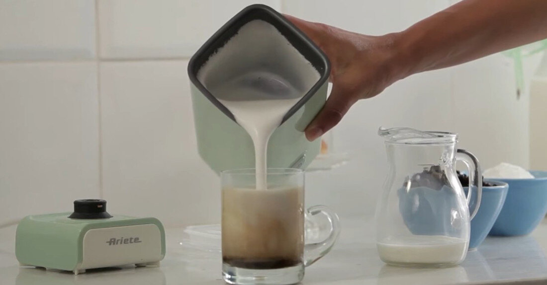 Spieniacz ARIETE Vintage Zielony Szybkie działanie W zaledwie około dwie minuty spienione lub podgrzane mleko