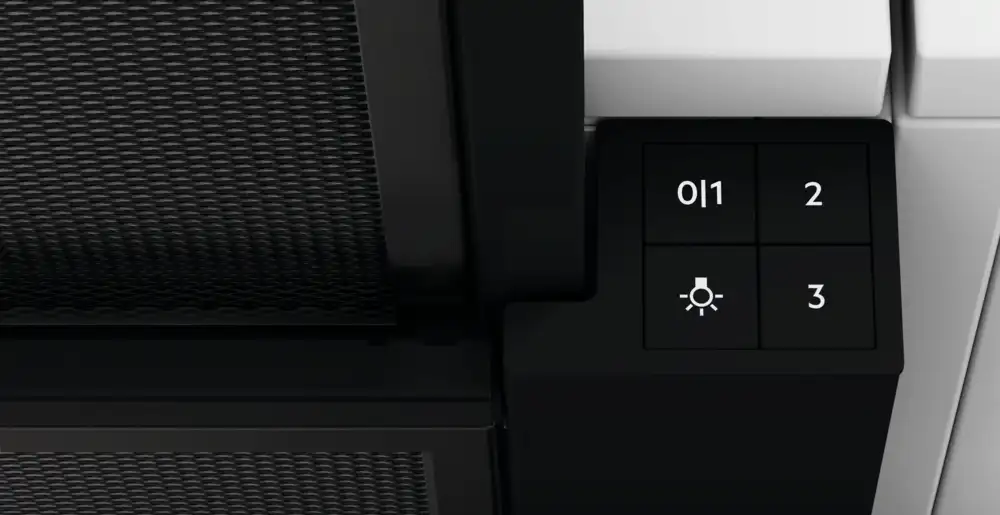 Zbliżenie na sterowanie okapem