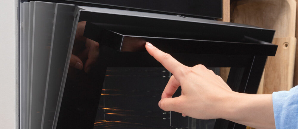 PIEKARNIK CANDY FMBC A896S E0 BLACK COLLECTION powolne zamykanie cichy domyk mechanizm bezpieczeństwo Soft Close