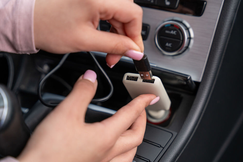 Uchwyt na telefon XLINE CH501W Czarny