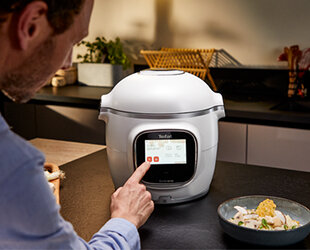 Korzystaj z bazy przypisów lub stwórz własne i udostępnij społeczności.