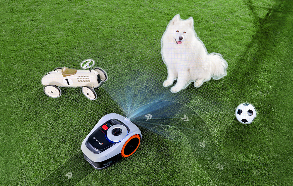 Robot koszący SEGWAY NAVIMOW i208E ogród trawnik robot kosi trawę obok pies piłka jeździk system VisionFence™ szerokokątna kamera RGB 140° sztuczna inteligencja rozpoznawanie ponad 150 różnych typów przeszkód robot dynamicznie zmienia trasę nie zatrzymując pracy zachowuje bezpieczny dystans