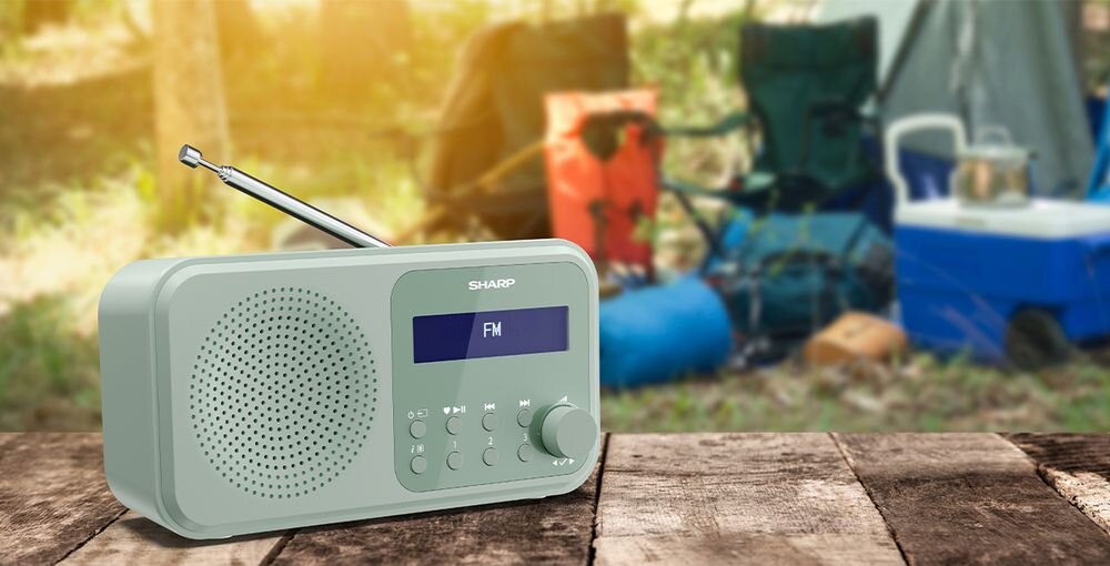 Radio SHARP DR-P420 pamięć 40 stacji szybkie przełączanie ulubione, radio stojące na drewnianych deskach