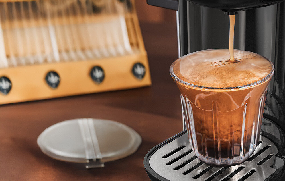 Ekspres kapsułkowy HiBREW H2B Szary Kawa tak jak lubisz ciśnienie 19 barów system 5w1 Funkcja regulacji  intensywność napoju na 7 poziomach zbiornik o pojemności 600 ml  tryb kawy mrożonej 