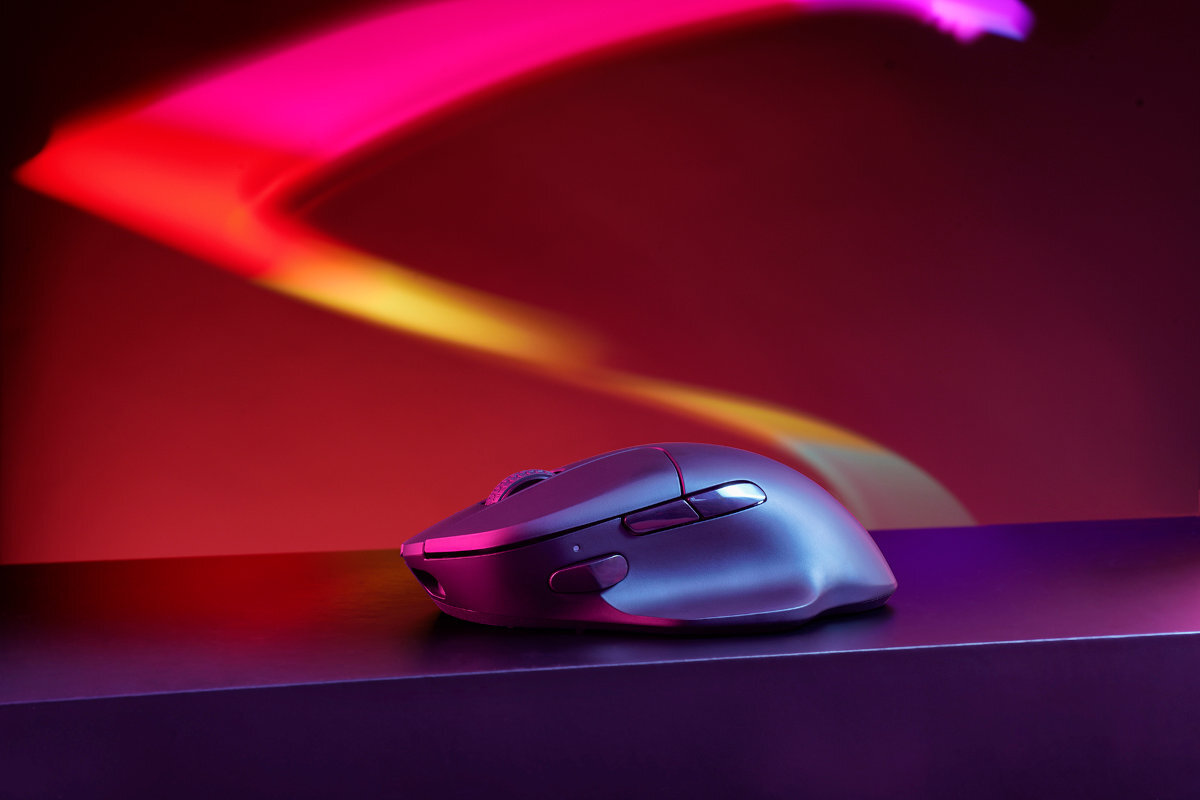 KEYCHRON M7 PixArt 3950 DPI do 30 000 śledzeniem do 750 IPS  Tryb 8 000 Hz 0,125 ms przełączanie między poziomami (125 Hz, 1 000 Hz i 8 000 Hz) jednym przyciskiem - mysz w kolorze czarnym na kolorwym tle