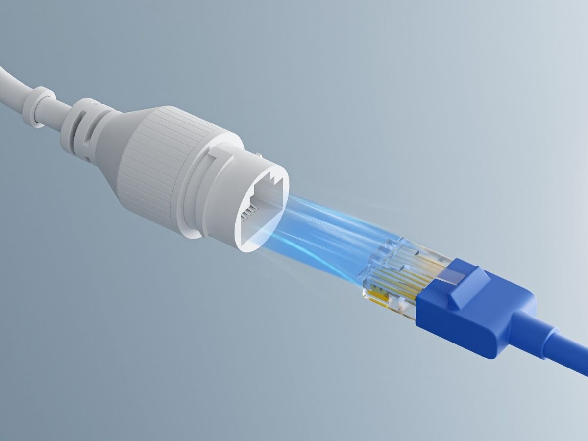 Rejestrator REOLINK NVS4 - Szybka instalacja, kadr kabla i wtyczki rj45
