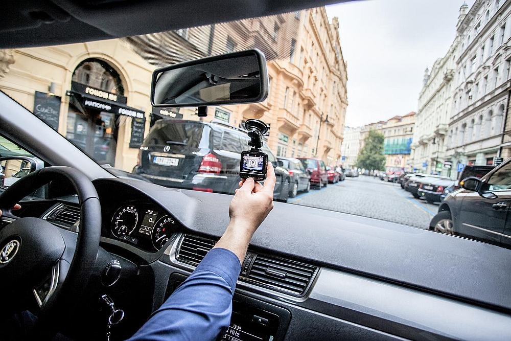 Wideorejestrator LAMAX C7 obsługa montaż