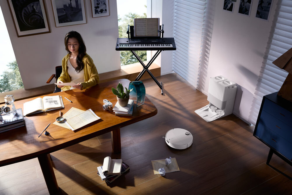 Robot sprzątający ROBOROCK Qrevo Edge 2 Pro Moc ssąca do 25 000 Pa z obrotowymi mopami dokładne czyszczenie paneli, płytek oraz dywanów System automatycznie rozpoznaje rodzaj podłoża