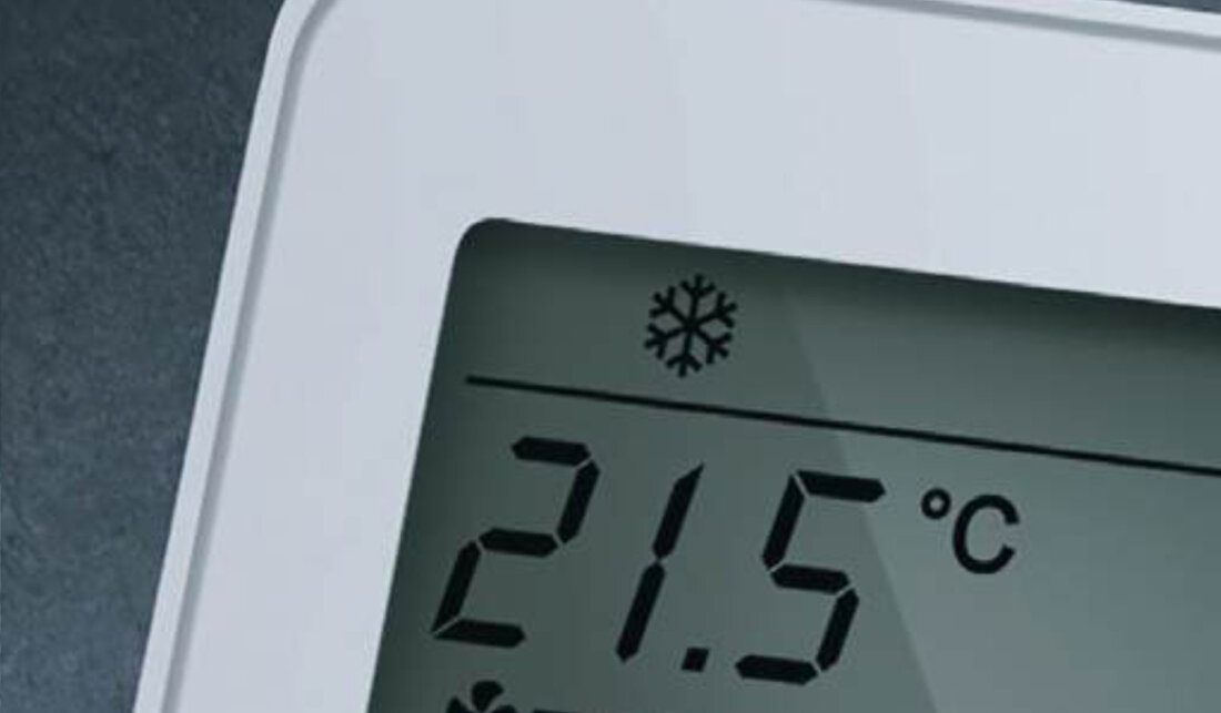 Klimatyzator Split, Pompa ciepła powietrze - powietrze ELECTROLUX Hell 4D AirFlow EACS/I-12HEL/N8 EEC Szeroki zakres temperatur w trybie chłodzenia w zakresie od -15 do 53°C  grzania od -20 do 30°C zbliżenie na temperaturę na sterowniku