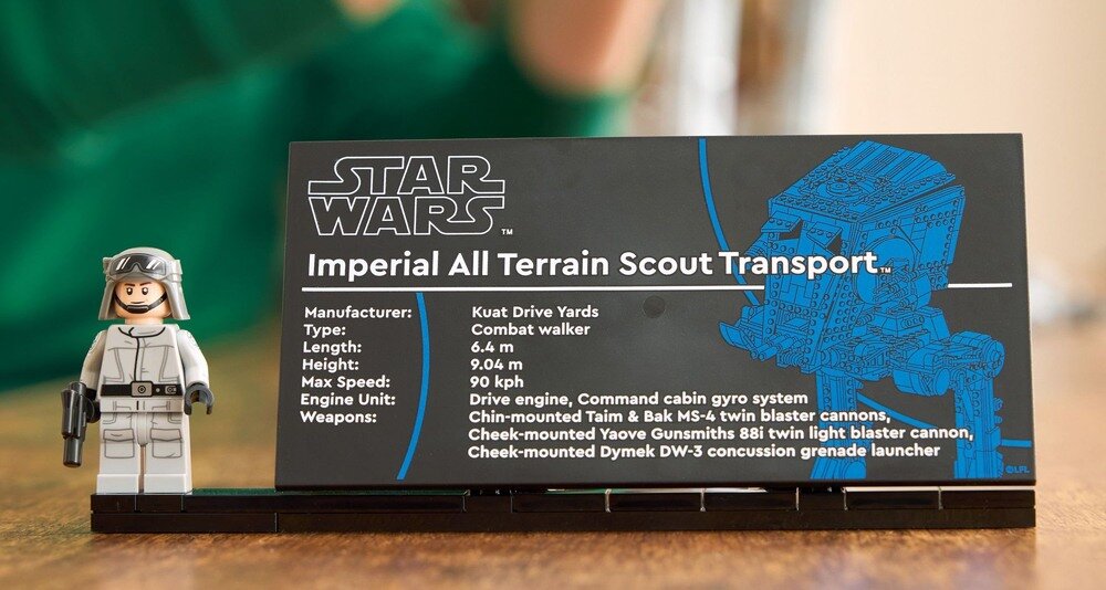 LEGO 75417 Star Wars Maszyna krocząca AT-ST    kierowca AT-ST (z herbem Imperium nadrukowanym na ramionach)