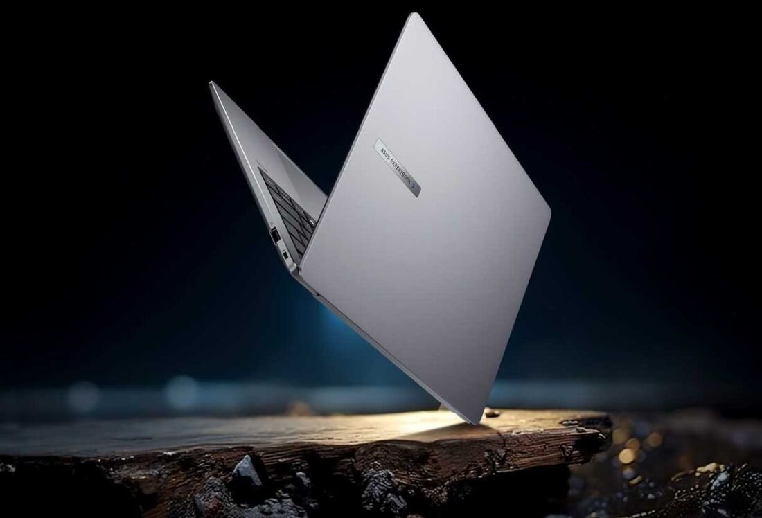 Laptop ExpertBook P5 P5405 na tle ikon MIL‑STD‑810H – testy trwałości i odporności