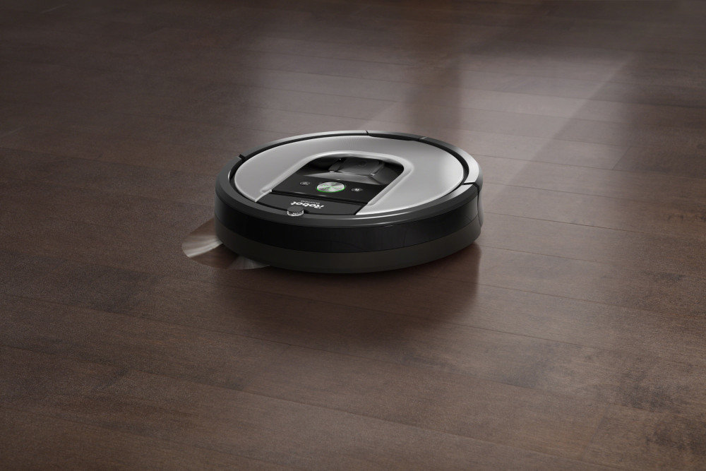 Odkurzacz IROBOT Roomba 965 zbiera sierść