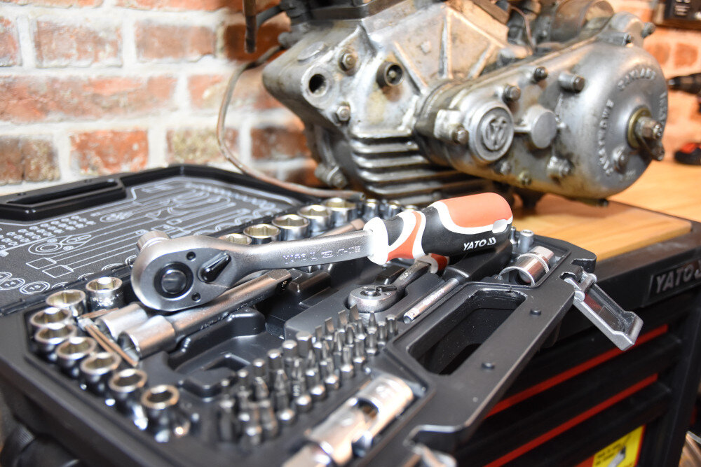 Zestaw kluczy YATO YT-38782 niezbednik majsterkowicza kompletny zestaw narzedzia warsztatowe