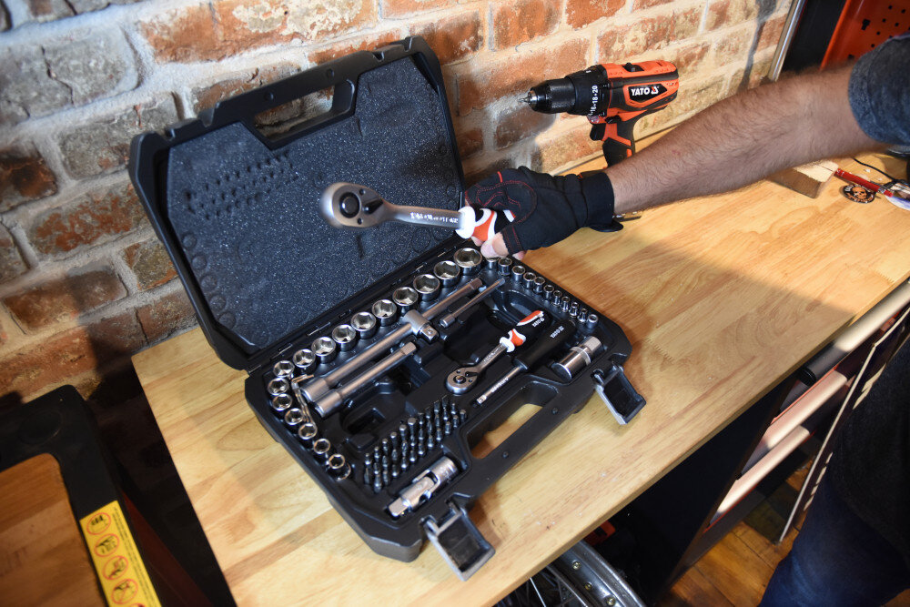 Zestaw kluczy YATO YT-38782 jakosc precyzja wszechstronnosc dla profesjonalistow i majsterkowiczow komfort efektywnosc pracy