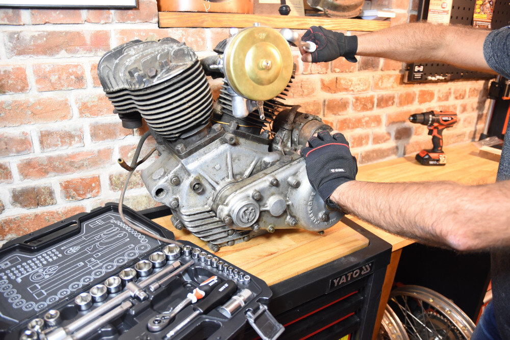 Zestaw kluczy YATO YT-38782 dla serwiso samochodowych i mechanicznych precyzyjna kalibracja nasadek hartowanie ze stali chromowo-wanadowej trwalosc i odpornosc na uszkodzenia