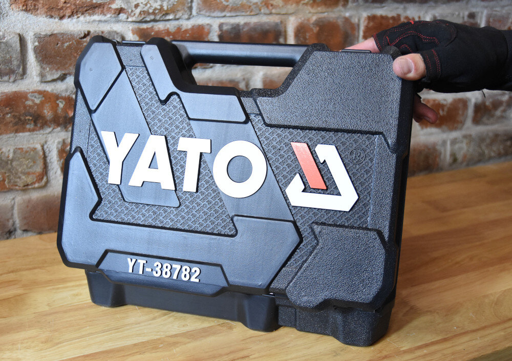 Zestaw kluczy YATO YT-38782 walizka solidna ulatwia transport i przechowywanie z wysokiej jakosci tworzywa sztucznego bardzo wytrzymale odporne na uszkodzenia mechaniczne