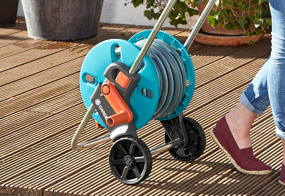 Wąż ogrodowy GARDENA Classic 1-2 cala 15 m 18000-20 odpornosc na promienie UV ochrona materialu odpornosc na mroz trwalosc w trudnych warunkach pogodowych zachowuje swoje wlasciwosci przez caly rok